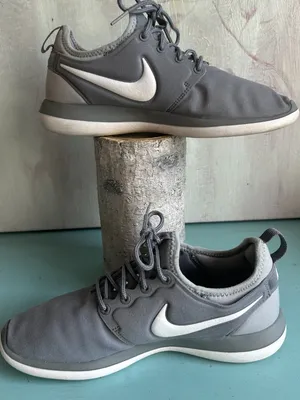 Nike Roshe Two GS Youth Size 5 Women's Size 6.5 Lifestyle Sneakers thumbnail 11