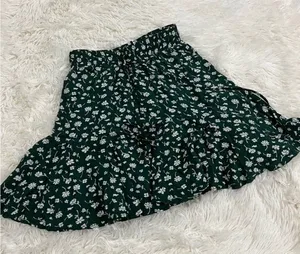 Princess Polly‎ green floral skirt 0 thumbnail 1