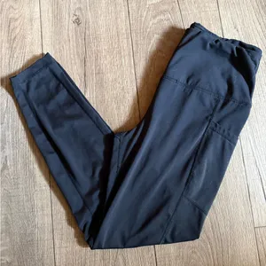 High Waisted Leggings w/ Pockets Black Size L thumbnail 1