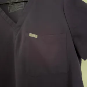 Figs Women’s Catarina Scrub Top 1 Pocket Nurse Medical Purple Size Medium thumbnail 6