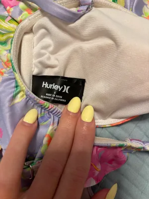Hurley Bikini thumbnail 2