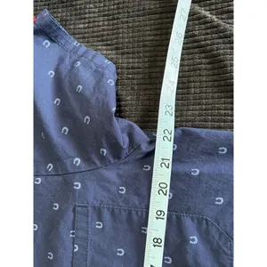 Dickies Scrub Top Navy/Horseshoes Print Short Sleeve V Neck‎ Pockets Size M thumbnail 6