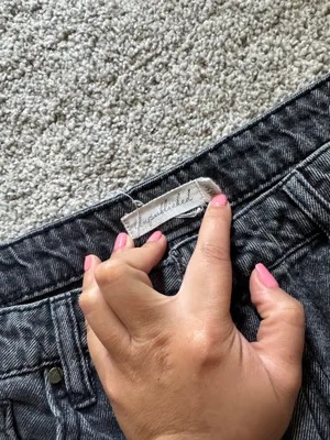 Unpublished Black shorts thumbnail 2