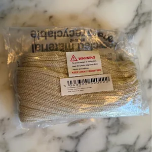 NWT PRETTYLITTLETHING Cream Ribbed Slouchy Handwarmers thumbnail 2