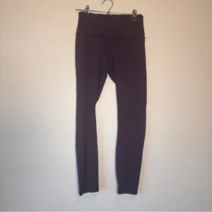 Lululemon Purple High Rise Leggings Yoga Pants Womens 6 Athletic Gym Workout thumbnail 3