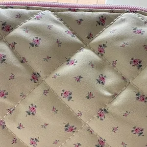 Charming Floral Quilted Cosmetic Bag - Cream thumbnail 2