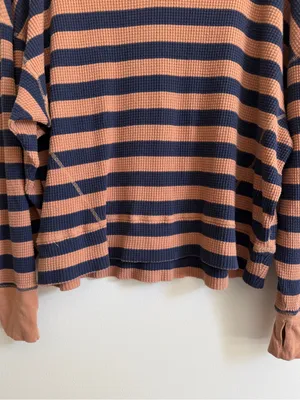 Aerie Wow Waffle Henley Long Sleeve Striped Top Size Medium Navy Tan Shirt thumbnail 4