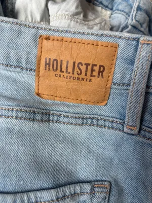 Hollister Curvy Ultra High-Rise Dad Jean Size 29 thumbnail 5