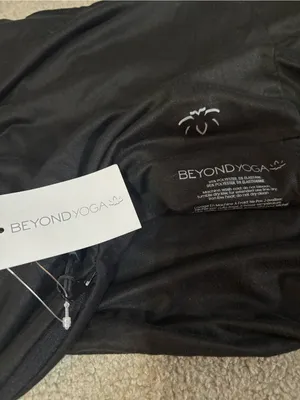 Beyond yoga Black Infinity Scarf with pocket thumbnail 2
