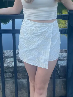 Ciebon white and beige skort with embroidered details thumbnail 4