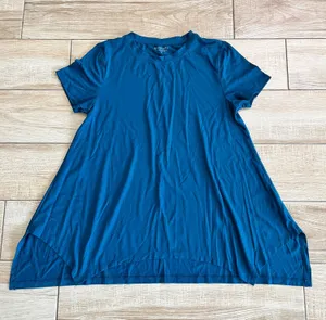 Womens Athleta Blue/Green Workout Top - S thumbnail 1