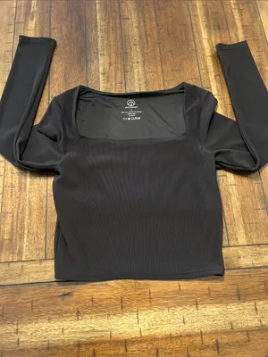 Move Theology Square-Neck Long Sleeve Top in Black size Large thumbnail 3