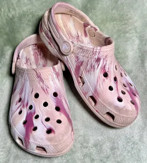 Crocs Kids Pink mauve white swirl C13 thumbnail 1