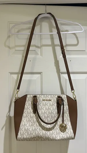 Large Purse thumbnail 1