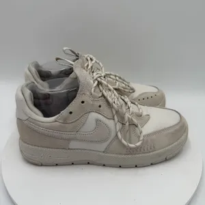Nike Air Force 1 Wild Women's Size 7.5 Grey Suede Shoes Sneakers FB2348-002 thumbnail 2