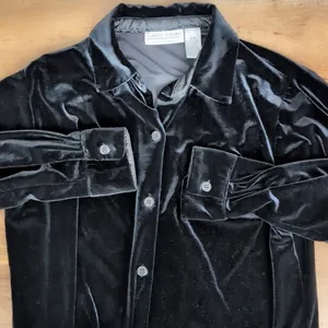 Carolyn Taylor Vintage Ladies' Black Velour Button Up Shirt Medium thumbnail 4