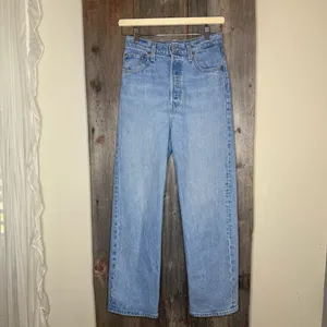Levi's Light Blue Straight Leg Women's Jeans thumbnail 2
