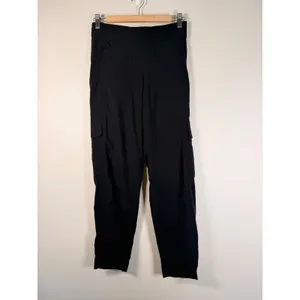 Athleta Headlands Hybrid Cargo II Pants Black High Rise Hiking Trousers Size 4 thumbnail 2