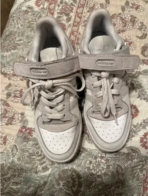 Adidas Sneakers thumbnail 2