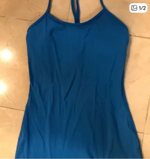 Lululemon top thumbnail 1