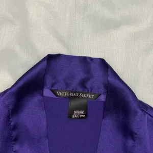 Victoria’s Secret Satin Short Kimono Robe thumbnail 3