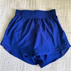 Lululemon hotty hot shorts 💙🦋🫐 thumbnail 1