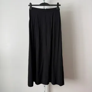 Y2K Love21 XS Black‎ Maxi Skirt Pleated Minimalist Casual Whimsigoth Witchy Boho thumbnail 8