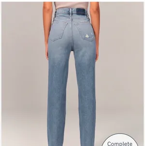 Abercrombie High-Rise Jeans 90s Straight thumbnail 3