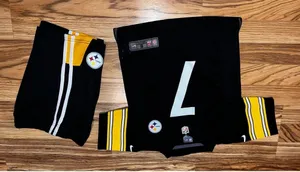 Nike Pittsburgh Steelers‎ Ben Roethlisberger Jersey NFL Shorts Sz 4 Lot Of 2 EUC thumbnail 1