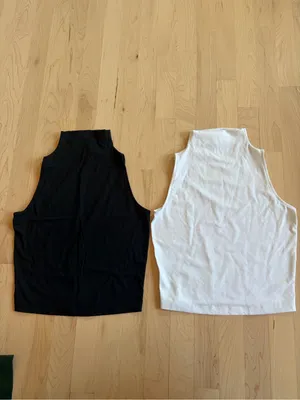 Yogalicious Zenly Evelyn Mock Crop Tank 2-pack - black/white - XS thumbnail 3