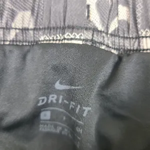 Nike Dri-Fit Women’s Gray Lined Running Workout Shorts Size‎ Small thumbnail 3