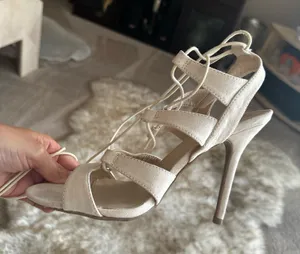 Heels Tan Size 7.5 thumbnail 1