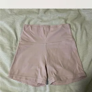 Aritzia Women's pink workout Shorts thumbnail 1