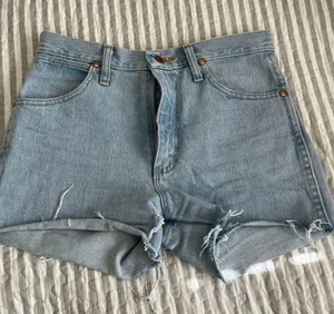 Wrangler light denim shorts thumbnail 1