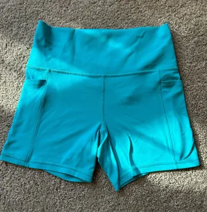 Athleta 5" Shorts thumbnail 1