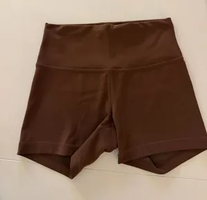 Lululemon Wunder Train High-Rise Short 4” thumbnail 1