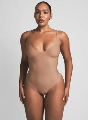 NWT Skims Body Underwire Thong Bodysuit Sienna S ( SOLD OUT)i thumbnail 2