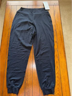 Lululemon Align Jogger High Rise 28” Regular New Version Black Size 6 NWT thumbnail 3
