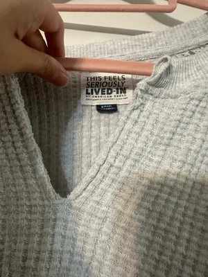 American Eagle Outfitters Oversized sweater/shirt thumbnail 3