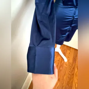 Boutique NWOT Womens Super Sexy Satin Shirt Dress Silky Satiny Dark Navy Size Medium thumbnail 6