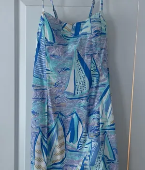 Dress thumbnail 1