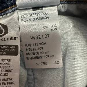 Levi's SilverTab Mom Jeans Womens Size 32x27 Medium Wash High Rise Tapered‎ Leg thumbnail 7