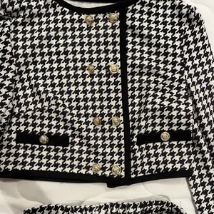Elegant Houndstooth Two-Piece Outfit thumbnail 4