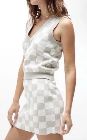 Charlie Holiday Avalon Checkered Sweater Vest Cream NWT Size XS thumbnail 1