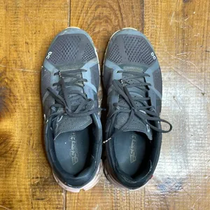On Cloud Cloud Flow Gray and Pink Running Shoes size 8 thumbnail 2