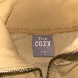 Aritzia TNA 1/4 Zip Pullover Sweatshirt thumbnail 2