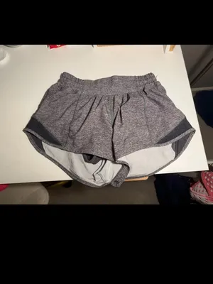 Lululemon 2.5 Inch Lowrise Hotty Hot Shorts thumbnail 2