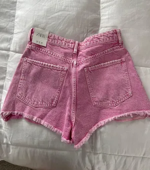 Zara Pink Denim Shorts thumbnail 4