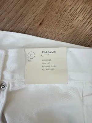 Universal Threads Target White Jeans thumbnail 2