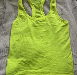 Lululemon Tank thumbnail 1